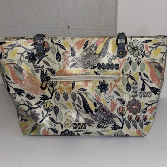 SAKROOTS LIGHT BLUE FLORAL AND BIRD TOTE VYNYL MATERIAL CREAM BREAM BACKGROUND - Picture 8 of 16